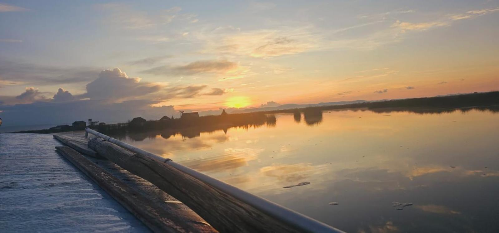 Titicaca Uros Summa Paqari Villa Luaran gambar